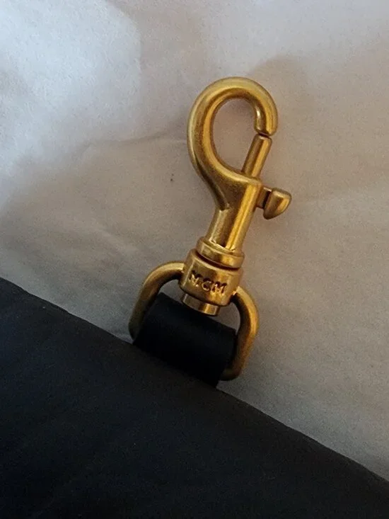 MCM Air Pod Case "NEW" - Picture 12 of 14